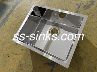 Sous-monté évier artisanal double bol 220mm profondeur de bol et installation pratique