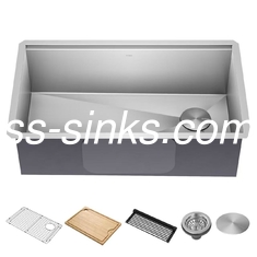 Évier de cuisine de style moderne avec un drain d'ouverture rectangulaire de 3,5 pouces