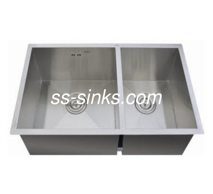 Finition en satin tablier évier cuisine en acier inoxydable avec accessoires distributeur de savon