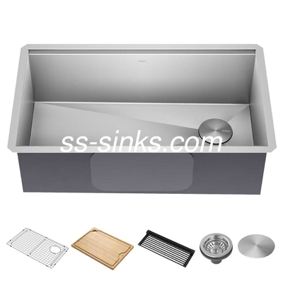 Évier de cuisine de style moderne avec un drain d'ouverture rectangulaire de 3,5 pouces